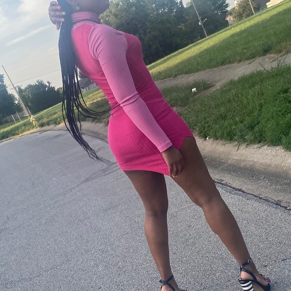 Dress - Picture 2 of 2